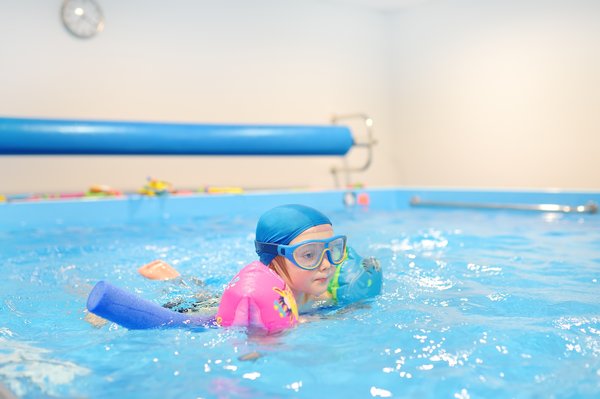 Brassard bébé : sécurité et style pour vos petits nageurs